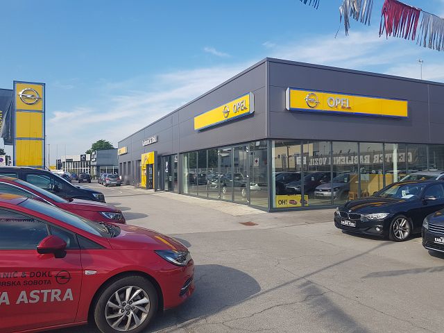 Avtomobilski salon Kolmanič & Dokl
